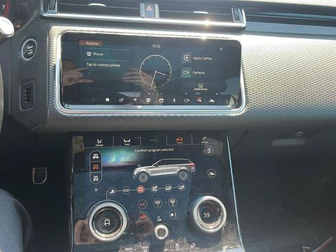 Used 2018 Land Rover Range Rover Velar R-Dynamic SE AWD/4WD image 10