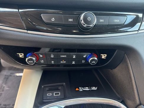 Used 2023 Buick Enclave Premium w/ Experience Buick Package image 19