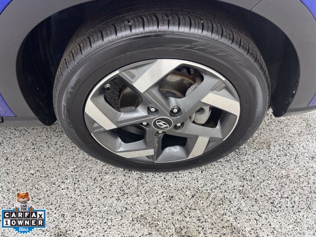 Used 2025 Hyundai Venue SEL FWD image 14