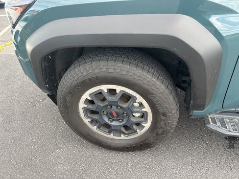 Used 2025 Toyota 4Runner TRD Off-Road Premium image 16