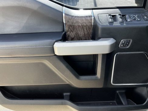 Used 2019 Ford F250 Lariat w/ Lariat Ultimate Package image 14