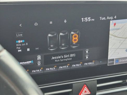 Used 2022 Hyundai Elantra Limited FWD image 14