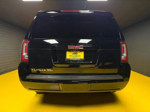Used 2017 GMC Yukon XL SLT w/ Premium Edition AWD/4WD image 5