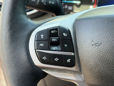 Used 2023 Ford Explorer XLT w/ Equipment Group 202A image 20