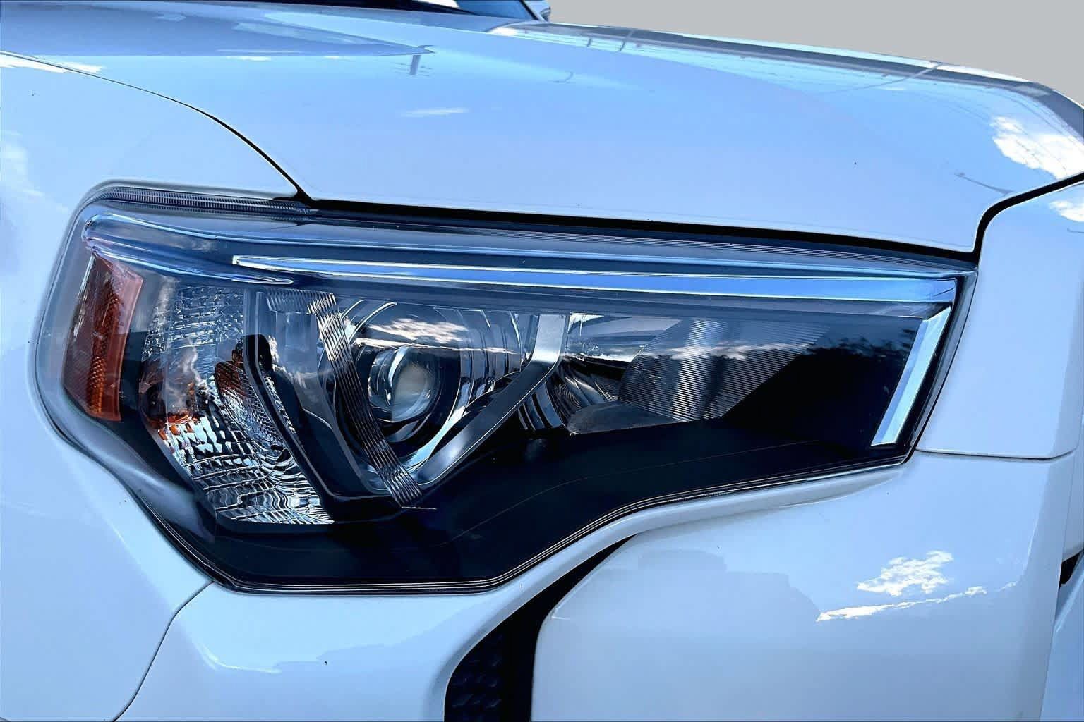 Used 2023 Toyota 4Runner SR5 Premium w/ Moonroof Package RWD image 27