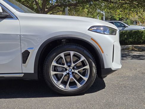 New 2026 BMW X5 xDrive50e AWD/4WD image 9