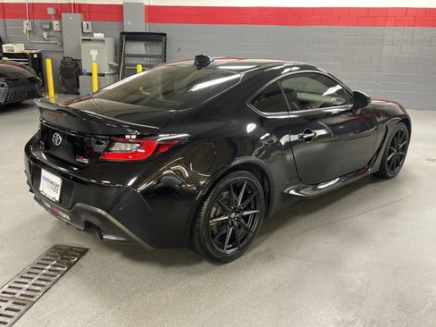 Certified 2023 Toyota GR86 Premium w/ ALL Weather Mat Package (TMS) image 10