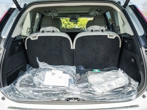 New 2026 Volvo XC90 T8 Ultra w/ Protection Package Premier image 10