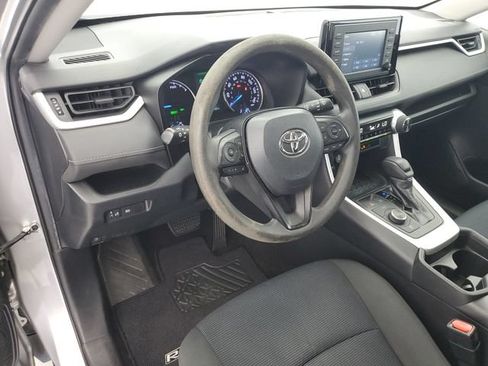 Used 2019 Toyota RAV4 LE w/ Carpet Mat Package AWD/4WD image 19