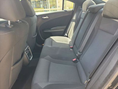 Used 2022 Dodge Charger SXT RWD image 11