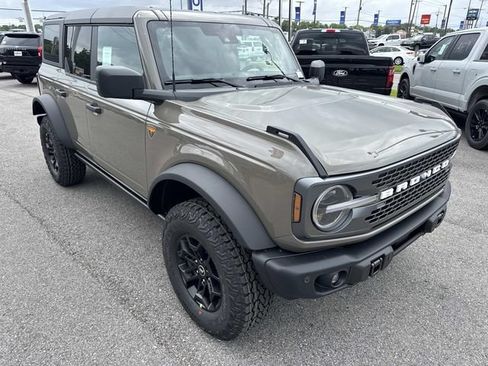 New 2026 Ford Bronco Badlands AWD/4WD image 3