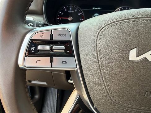 Used 2022 Kia Telluride SX w/ Towing Package image 17