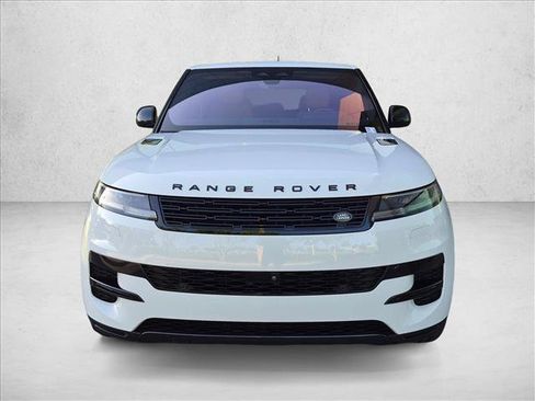 Used 2023 Land Rover Range Rover Sport SE AWD/4WD image 2
