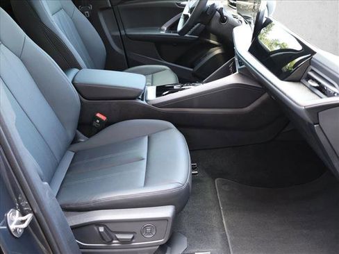 Used 2025 Audi Q5 Premium Plus w/ Premium Plus AWD/4WD image 27