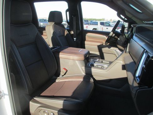 Certified 2024 GMC Sierra 3500 Denali w/ Denali Reserve Package image 22