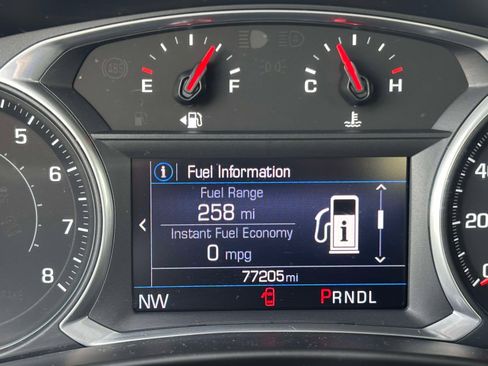 Used 2022 Chevrolet Equinox LT w/ Driver Convenience Package FWD image 9