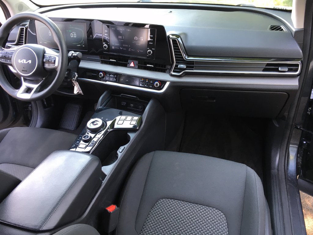 Used 2023 Kia Sportage LX AWD/4WD image 30