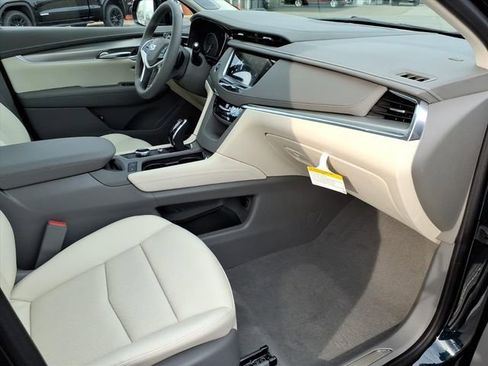 New 2026 Cadillac XT5 Premium Luxury image 24
