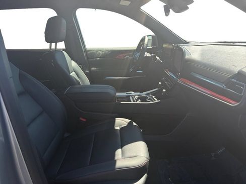 Certified 2025 Chevrolet Traverse Z71 AWD/4WD image 17