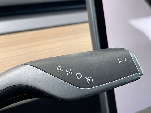 Used 2023 Tesla Model 3 Standard Range image 25