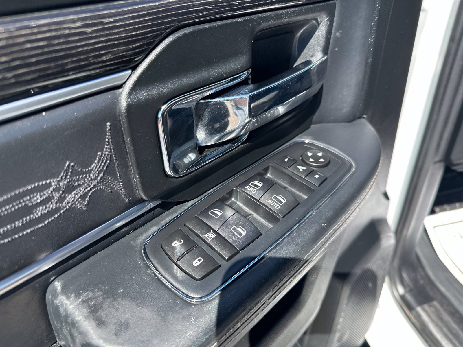 Used 2017 RAM 1500 Limited AWD/4WD image 21