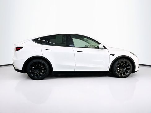 Used 2023 Tesla Model Y Long Range image 10