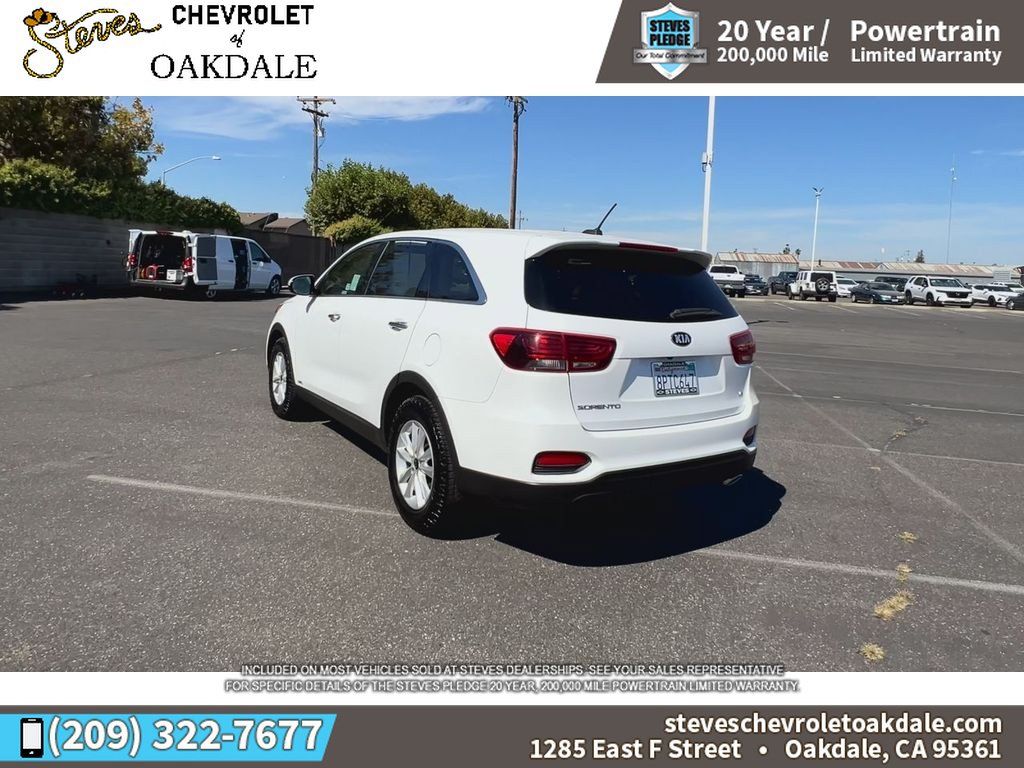 Used 2019 Kia Sorento AWD V6 image 9