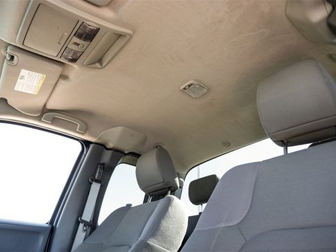 Used 2019 Nissan Frontier S image 29