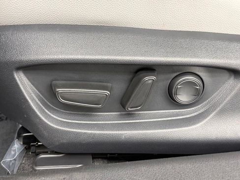 Used 2026 Toyota Camry SE w/ Convenience Package FWD image 23