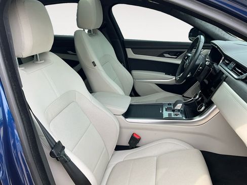 Used 2023 Jaguar XF R-Dynamic SE AWD/4WD image 23
