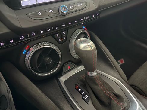 Used 2020 Chevrolet Camaro ZL1 image 25