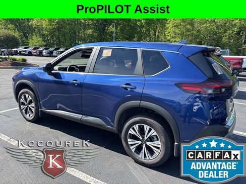 Used 2023 Nissan Rogue SV AWD/4WD image 3