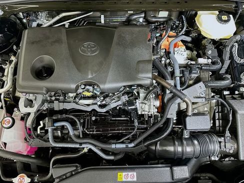 Certified 2025 Toyota Camry SE image 28