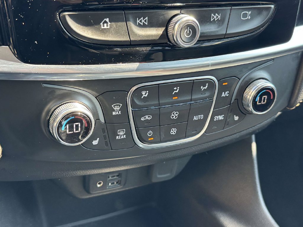 Used 2020 Chevrolet Traverse RS AWD/4WD image 31