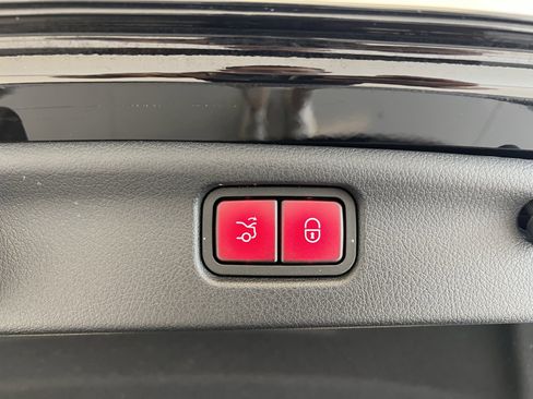 Used 2022 Mercedes-Benz C 300 4MATIC Sedan w/ AMG Line w/ Night Package image 40