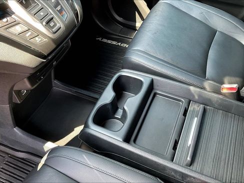 Used 2023 Honda Odyssey Touring image 17