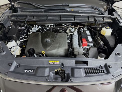 Certified 2022 Toyota Highlander XLE image 31