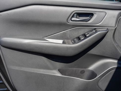 New 2026 Nissan Rogue S image 21