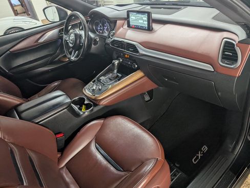Used 2017 MAZDA CX-9 Signature image 26