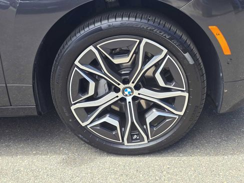 Used 2026 BMW iX xDrive45 AWD/4WD image 9