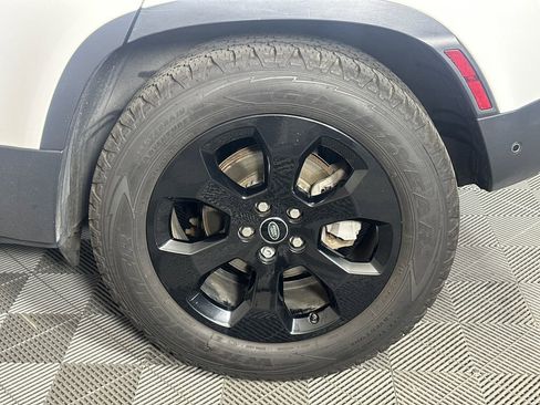 Used 2022 Land Rover Defender 110 AWD/4WD image 19