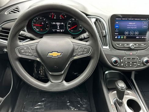 Used 2019 Chevrolet Malibu LT FWD image 14