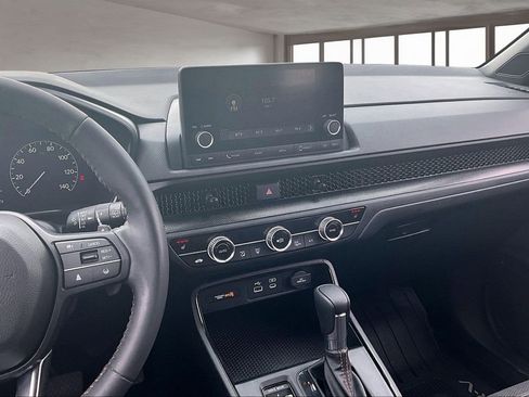 Used 2023 Honda CR-V Sport image 9