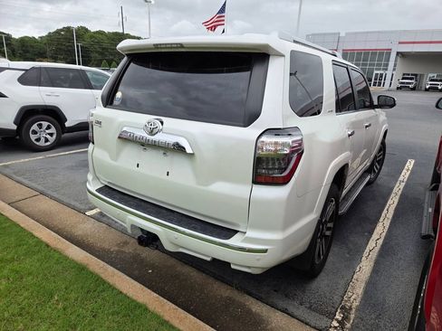 Used 2023 Toyota 4Runner Limited AWD/4WD image 9