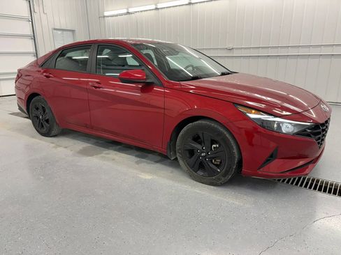 Used 2023 Hyundai Elantra SEL FWD image 10