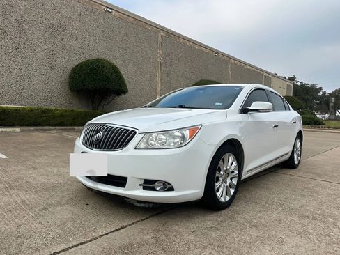 Used 2013 Buick LaCrosse Leather image 2