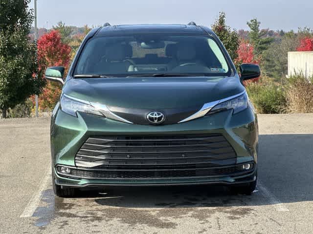 Used 2026 Toyota Sienna XLE AWD/4WD image 20