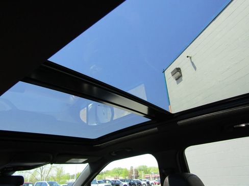 Used 2024 Chevrolet Blazer RS w/ Enhanced Convenience Package AWD/4WD image 12