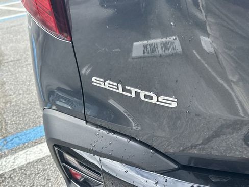 Used 2025 Kia Seltos S image 8