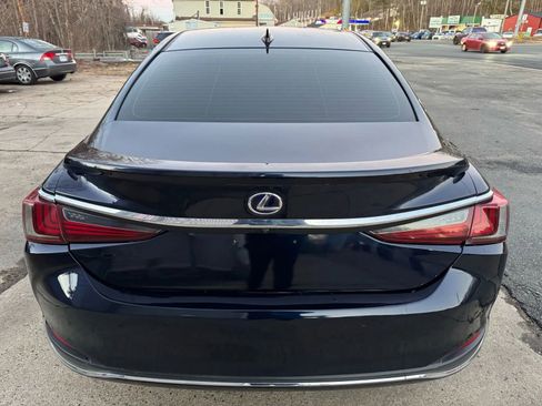 Used 2019 Lexus ES 300h w/ Premium Package image 8